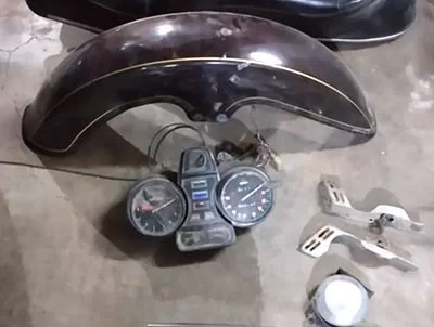 En este momento estás viendo Guardabarro / Fender Honda GL1100 – 1981-1982